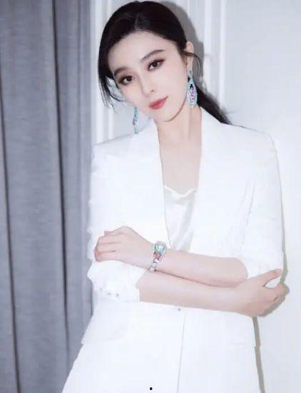 网红冰冰最新爆料,揭秘娱乐圈不为人知的幕后真相